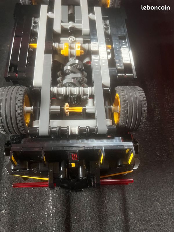 Bugatti Lego (image 9)