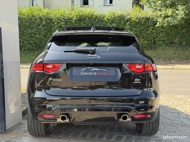 Jaguar F-PACE V6 3.0D 300CH S 4X4 BVA8 (image 8)