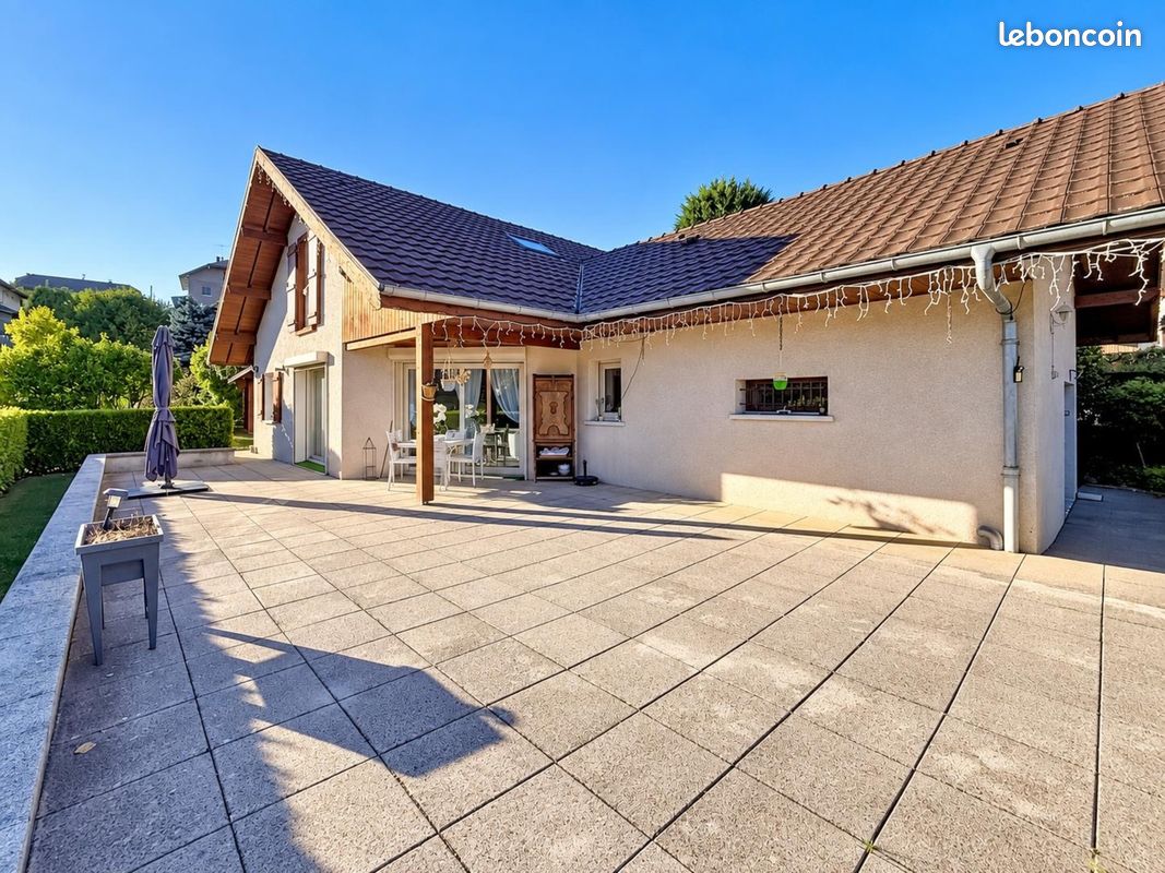Maison 5 pièces 150 m² · à Viuz-en-Sallaz · 150 m² · 575 000 €
