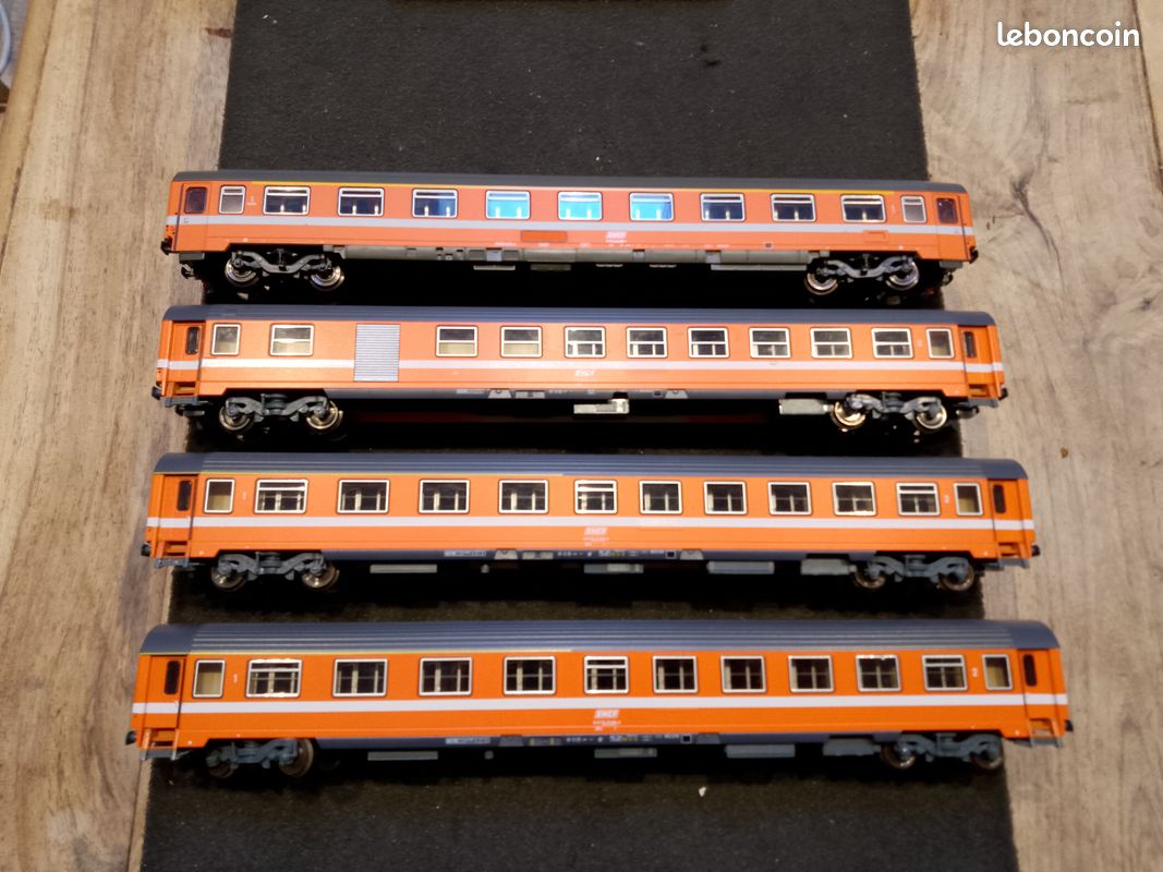 Roco 74537 - Voiture Corail 1ere classe A10rtu, SNCF - HO (1:87