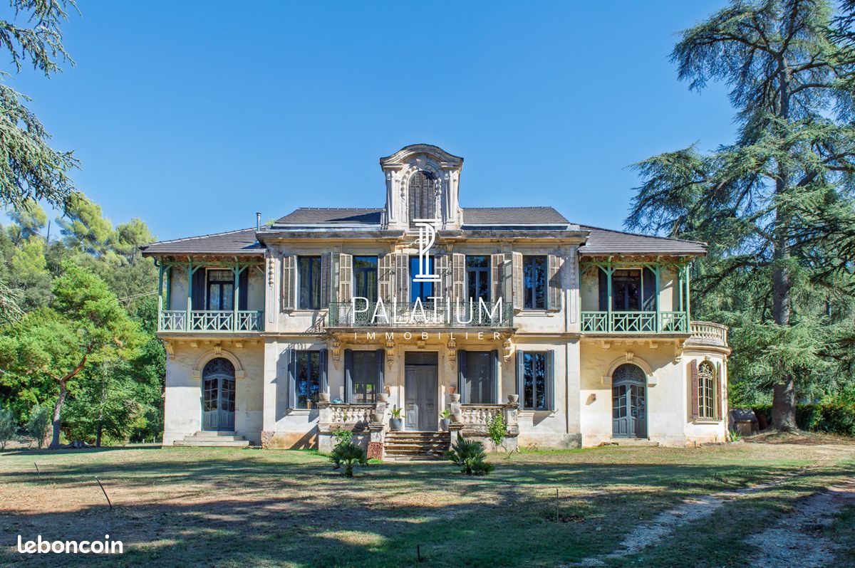 Maison 8 pièces 360 m² · à Valensole · 360 m² · 1 050 600 €
