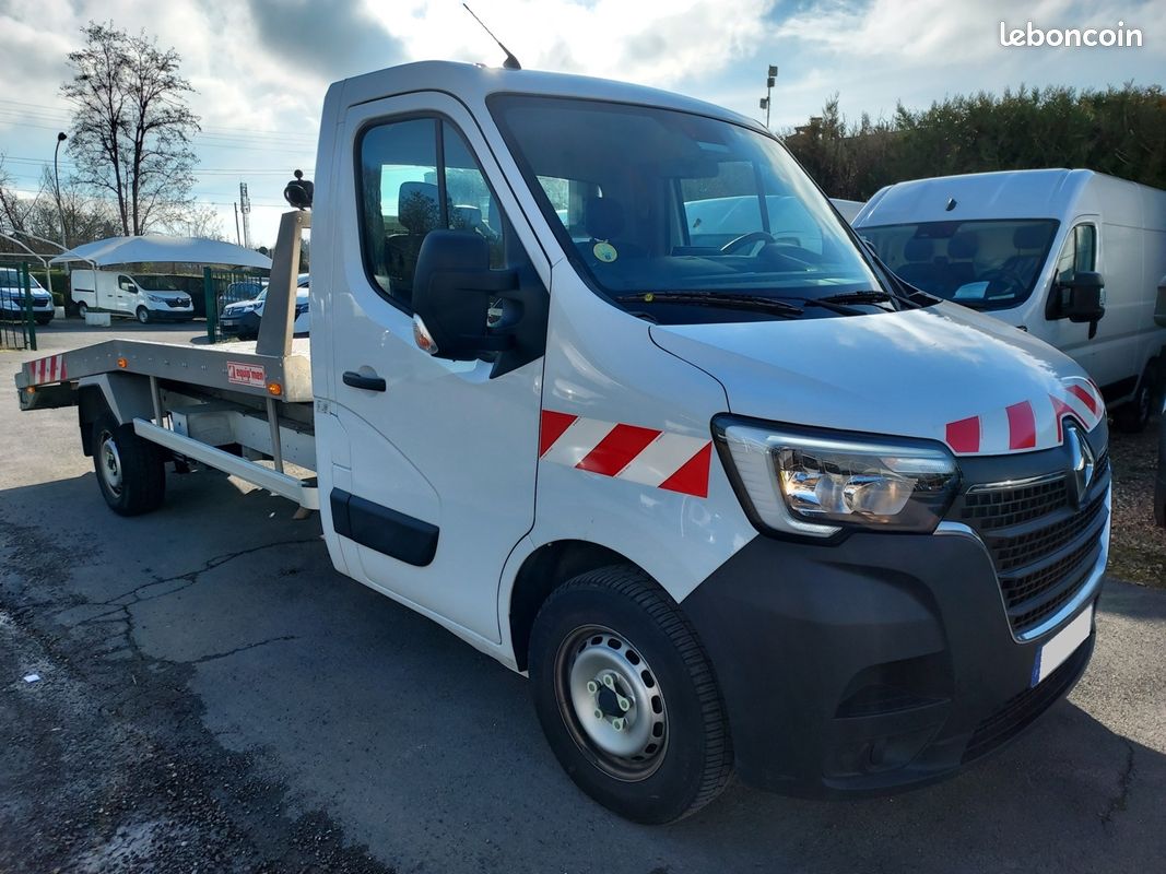 Renault MASTER III PLATEAU FIXE EQUIPMEN R3500 L3 2.3 BLUE DCI 130CH CONFORT DEPANNEUSE (image 1)