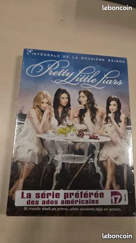Warner Bros – Pretty Little Liars -Coffret DVD Saison 2 + Facture + Garantie (image 1)