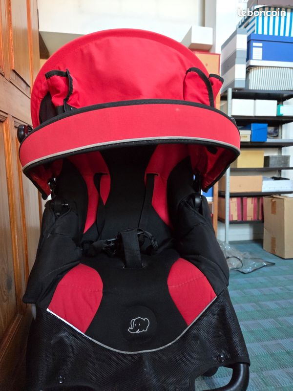 Poussette trois roues rouge Bebe confort (image 1)