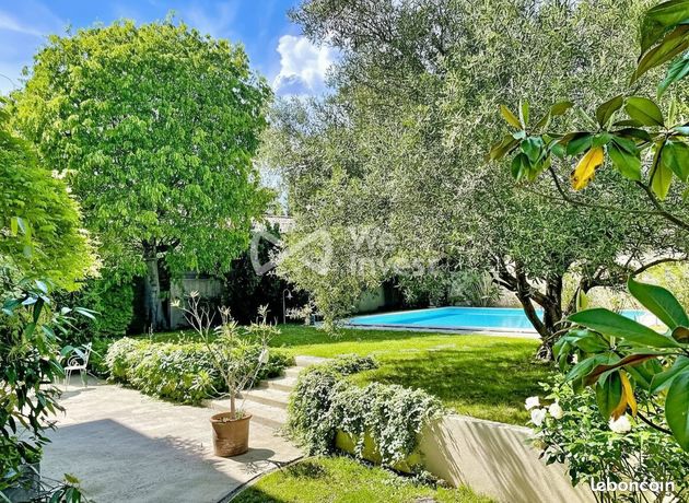Propriété 11 pièces 278 m² — 1