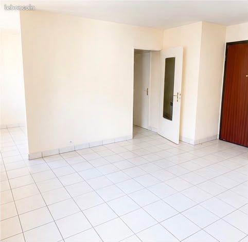Parking 1 pièce 39 m² · à Clermont-Ferrand · 39 m² · 550 €
