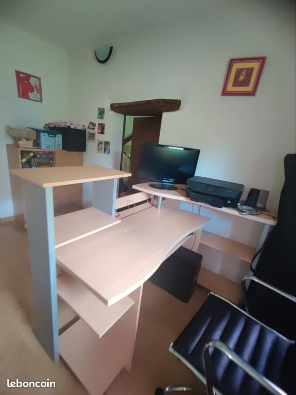 Bureau (image 2)