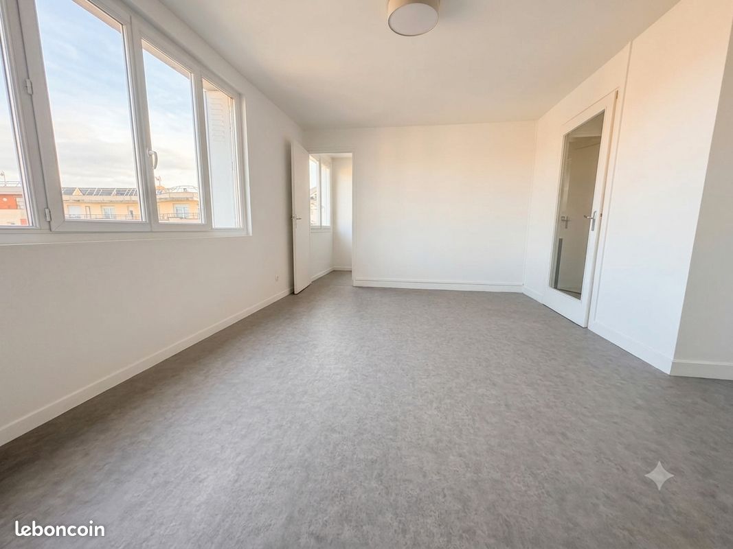 Appartement 1 pièce 30 m² · à Clamart · 30 m² · 840 €
