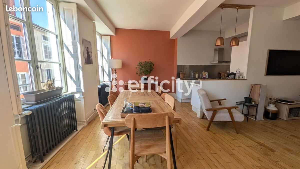 Appartement 5 pièces 156 m² · à Mâcon · 156 m² · 295 000 €