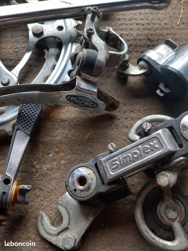 Anciennes pièces détachées pour vélos vintage - Collection