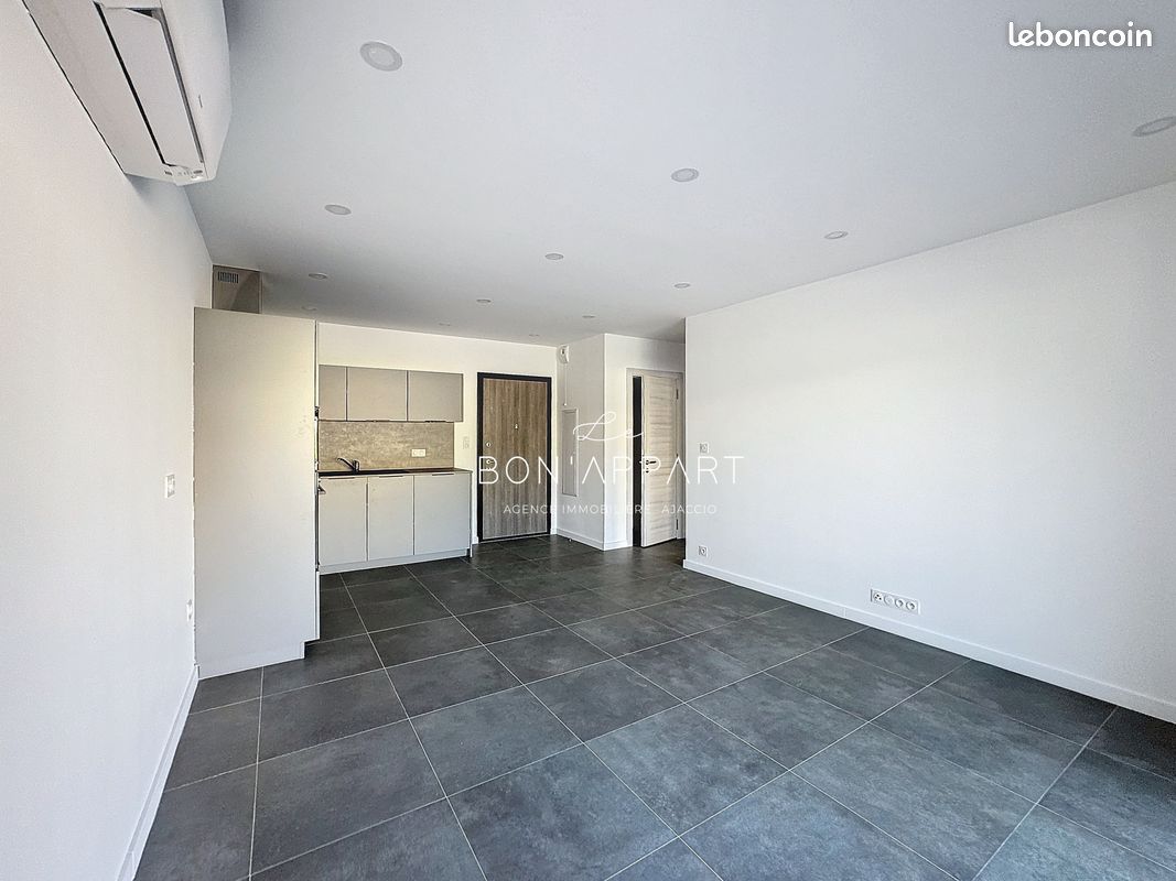 Appartement 3 pièces 64 m² · à Ajaccio · 64 m² · 1 100 €