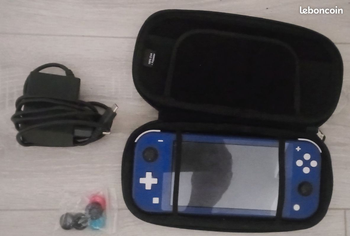 Nintendo Switch lite (image 1)