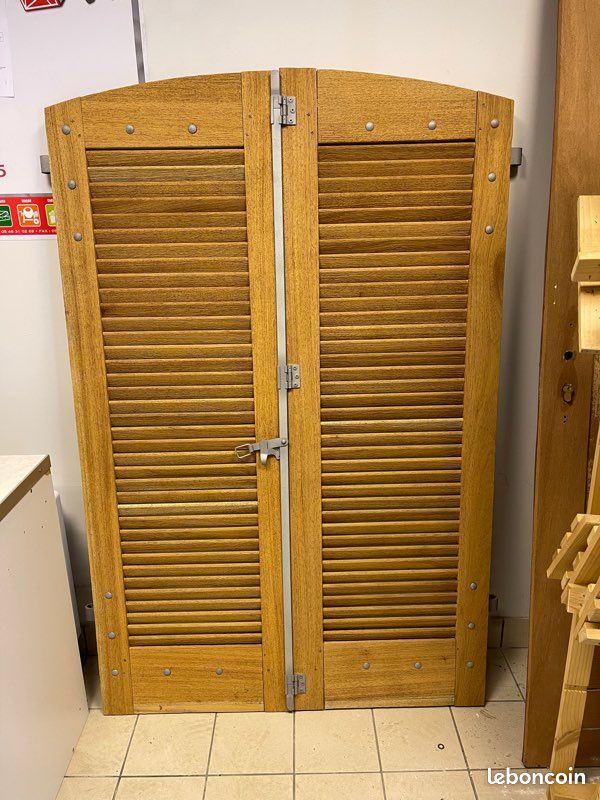 Volets bois (image 1)