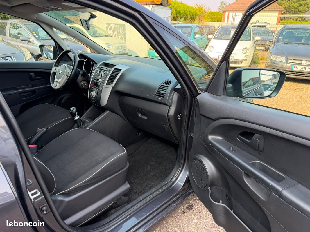 KIA VENGA 1.6 CRDi 115 ch ISG Premium GARANTIE 6 MOIS (image 12)