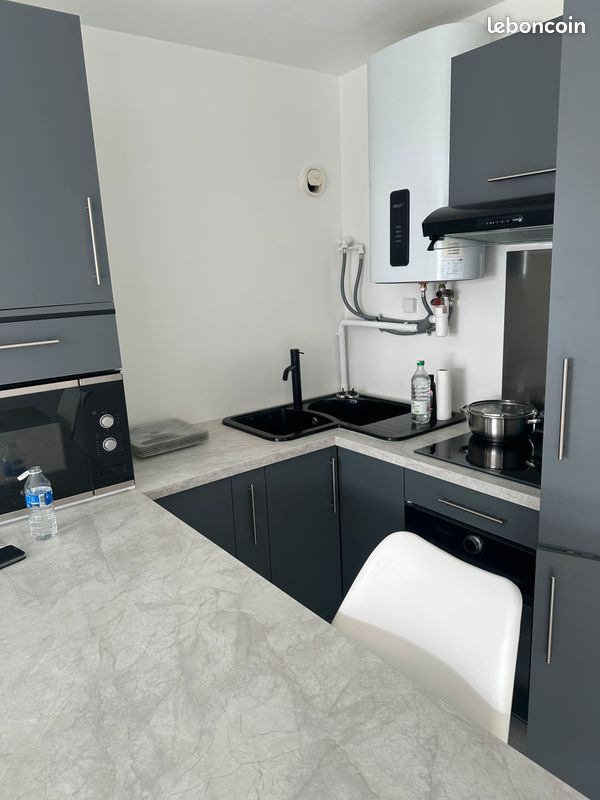 Appartement 1 pièce 25 m² · à Pont-l'Abbé · 25 m² · 500 €
