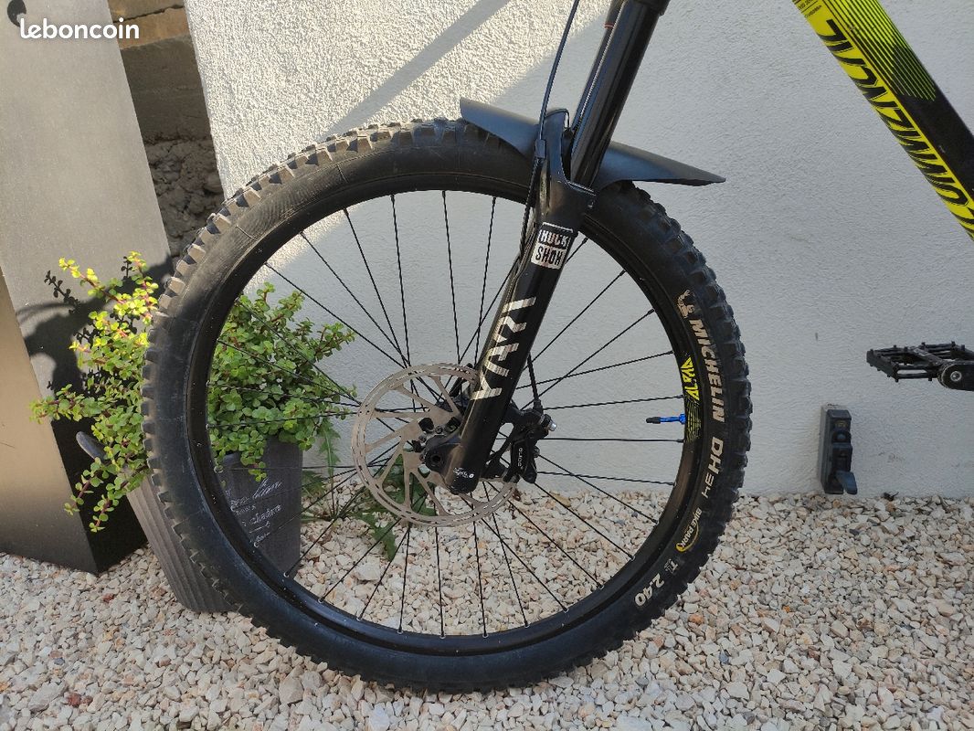 VTT enduro Commencal meta v4 L (image 6)