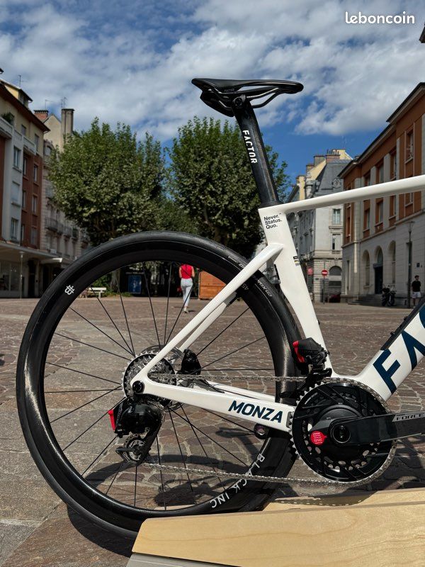 Factor Monza White Spartan T52 (image 2)