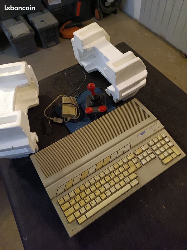 atari 1040 ST classeur d'epoque plastique rigide+7 intecalaire et 42