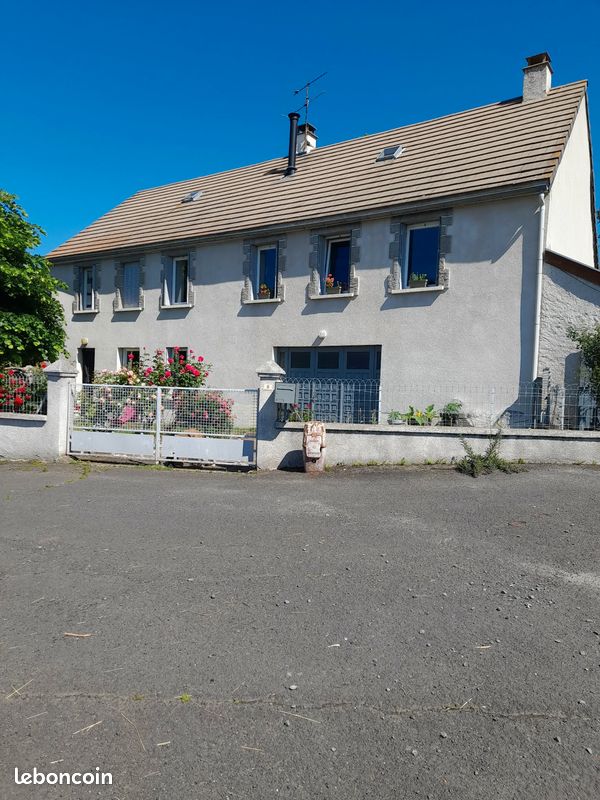 Maison 4 pièces 140 m² · à Ussel · 140 m² · 214 000 €