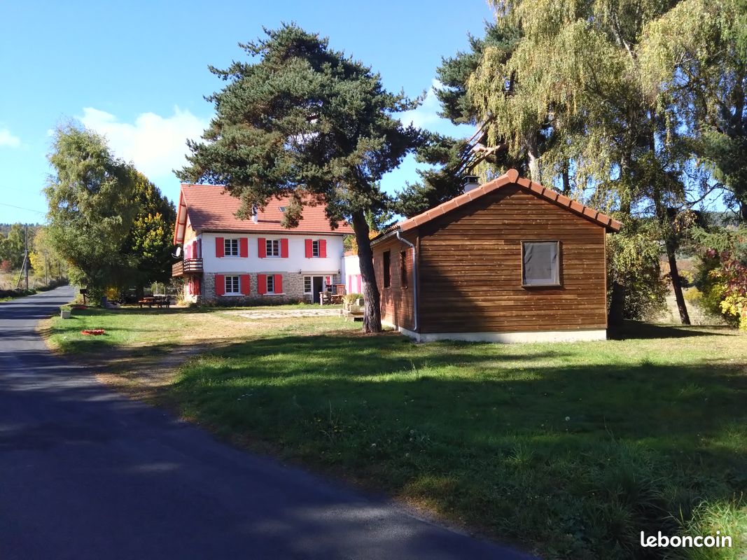 Maison 16 pièces 320 m² · à Saint-Jean-la-Fouillouse · 320 m² · 338 000 €