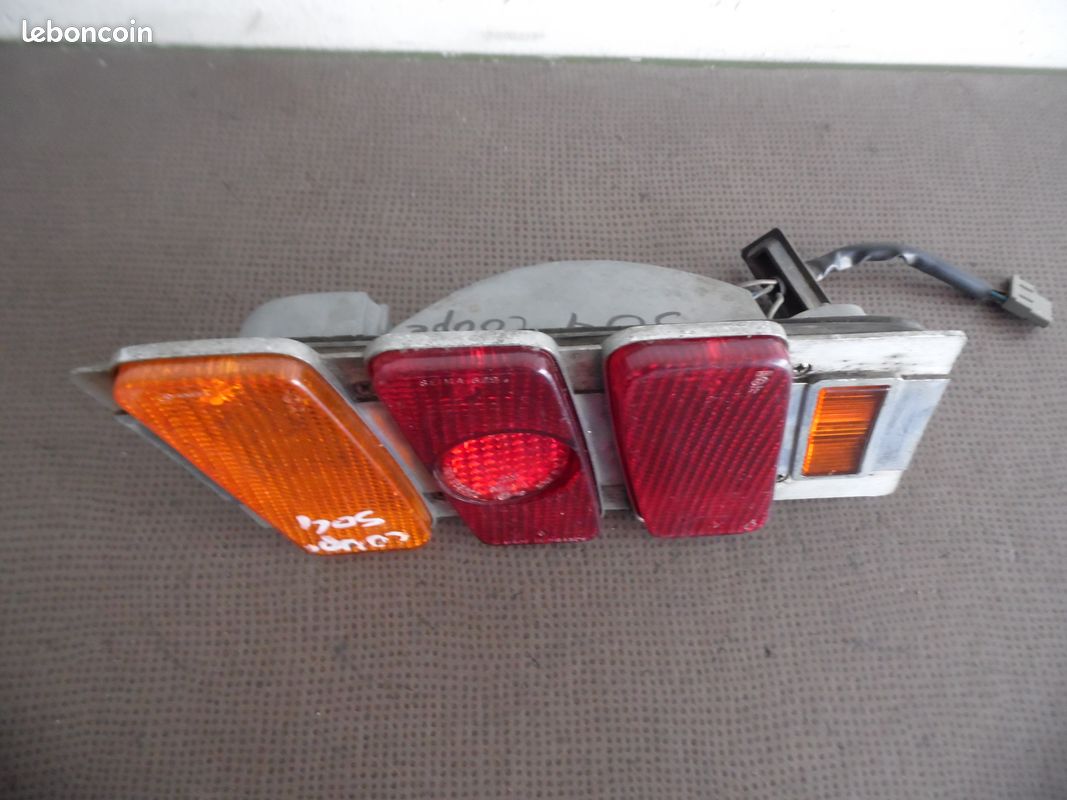 PEUGEOT 304 - Feu arrière gauche complet SEIMA EUR 24,90 - FR
