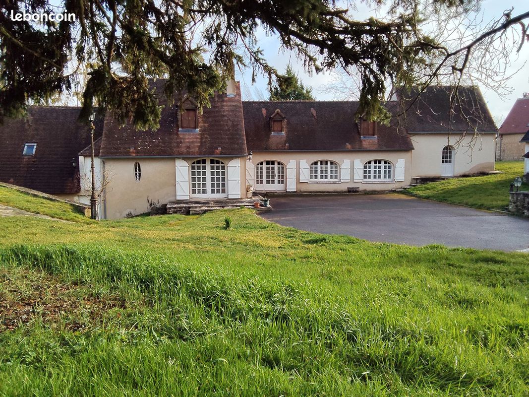 Maison 7 pièces 189 m² · à Mézières-en-Brenne · 189 m² · 390 000 €