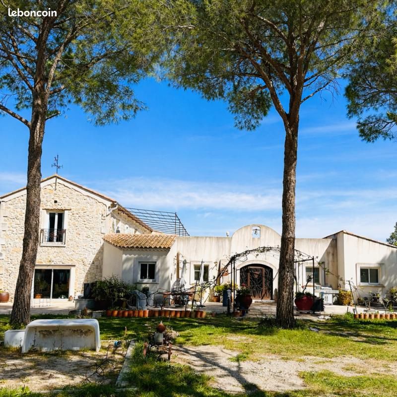 Maison 8 pièces 423 m² · à Arles · 423 m² · 1 144 000 €
