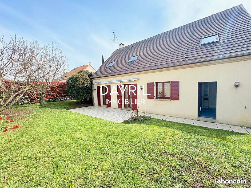 Maison 7 pièces 168 m² · à Maurecourt · 168 m² · 549 000 €