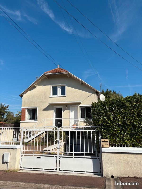 Maison 10 pièces 188 m² · à Châtellerault · 188 m² · 214 000 €