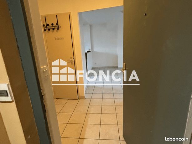 https://img.leboncoin.fr/api/v1/lbcpb1/images/a3/be/85/a3be85b165416ee195c3978dc459fbda68418176.jpg?rule=ad-image