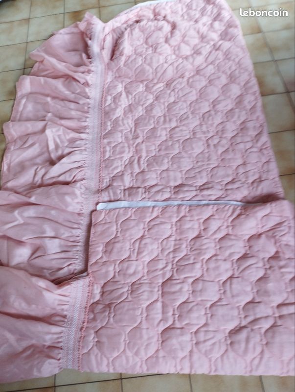Dessus de lit en 140 cm comme neuf + 2 housses couleur saumon en tbe. #dessus de lit (image 3)
