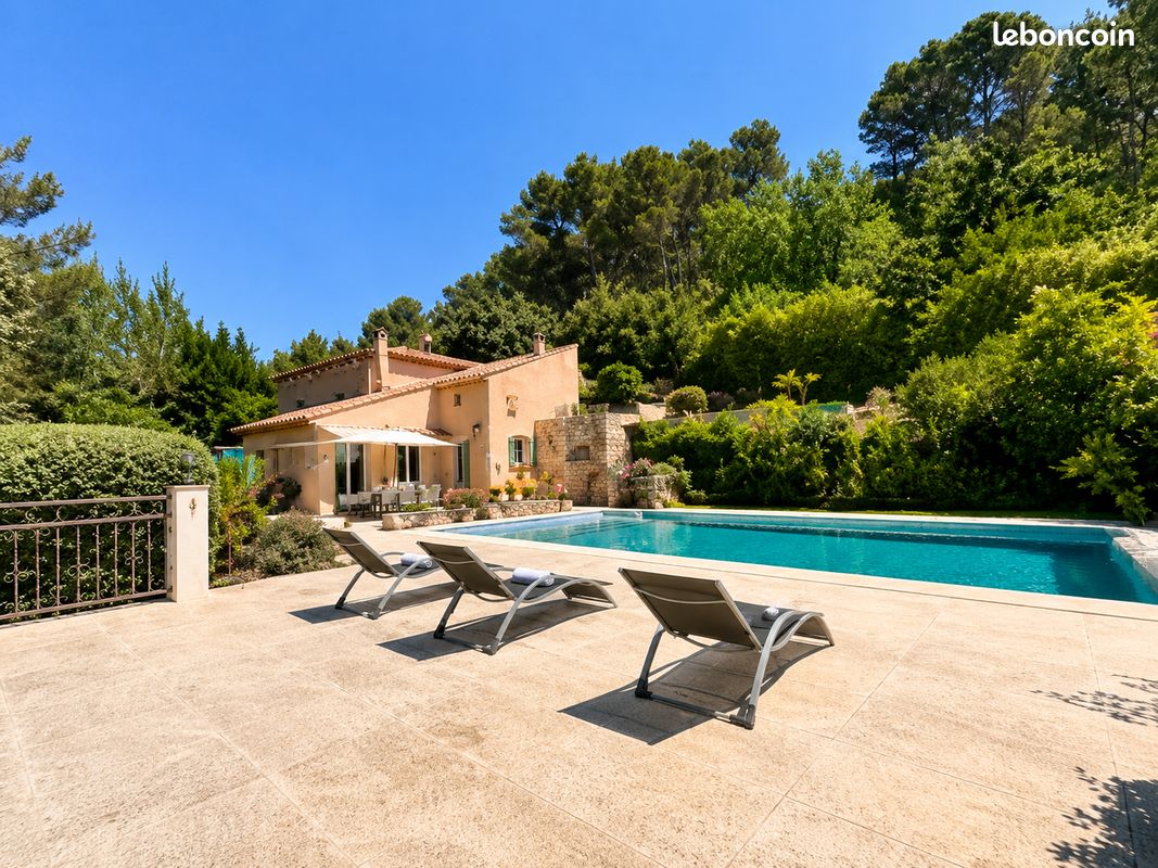 Maison 7 pièces 252 m² · à Bouc-Bel-Air · 252 m² · 1 350 000 €