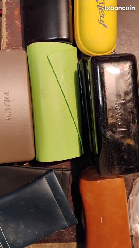 Lot de 20 etui a lunettes ou a l'unité (image 1)
