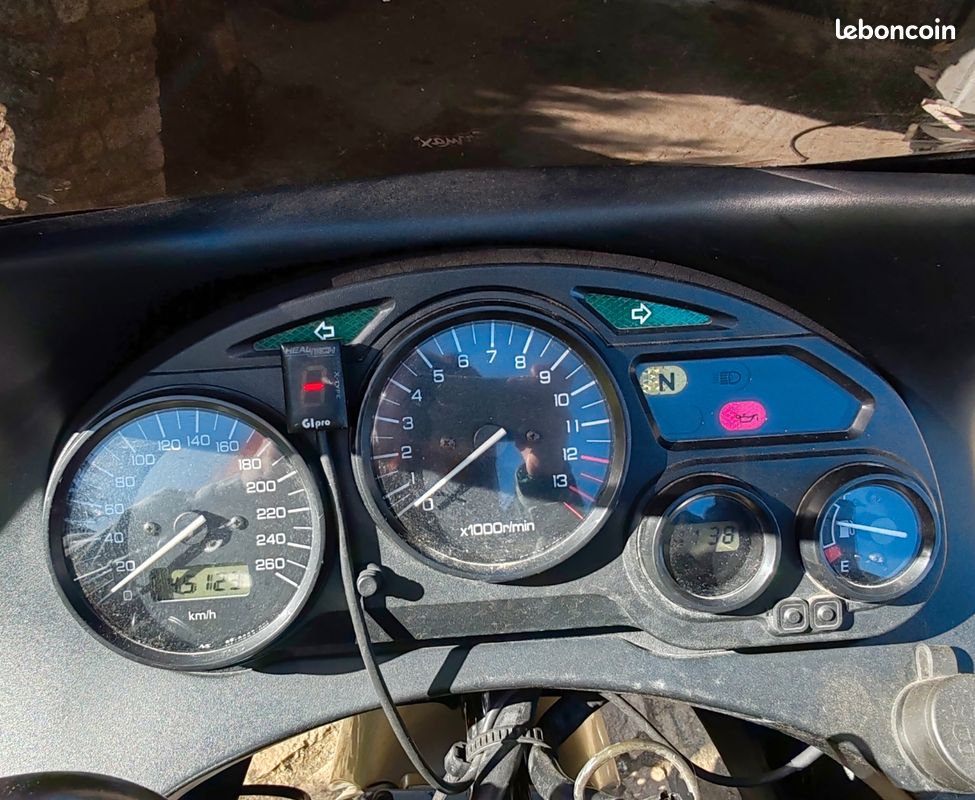 Moto Suzuki GSX-F 750- CT ok (image 2)