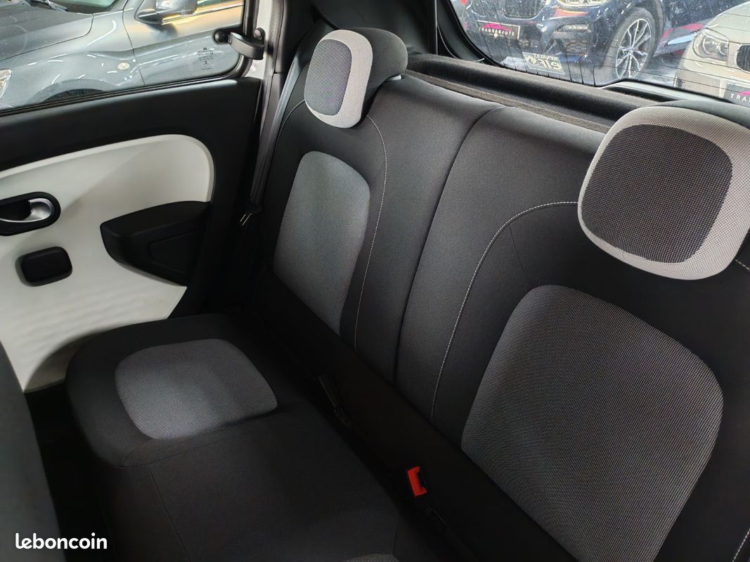 RENAULT TWINGO III 1.0 SCe 70 eco2 Stop Start Zen (image 14)