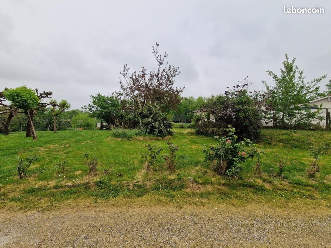 Terrain 520 m² Saint Morillon · à Saint-Morillon · 122 000 €