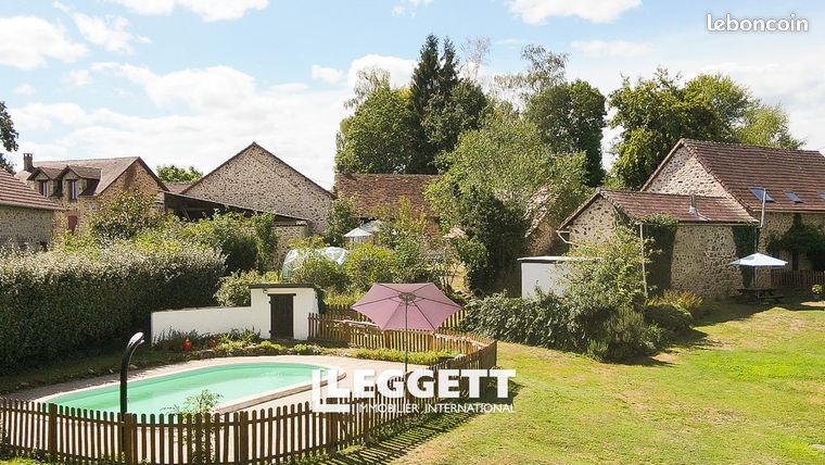 Maison 10 pièces 285 m²