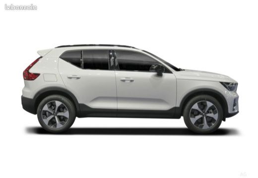 VOLVO XC40 B3 163 ch DCT7 Black Edition (image 6)