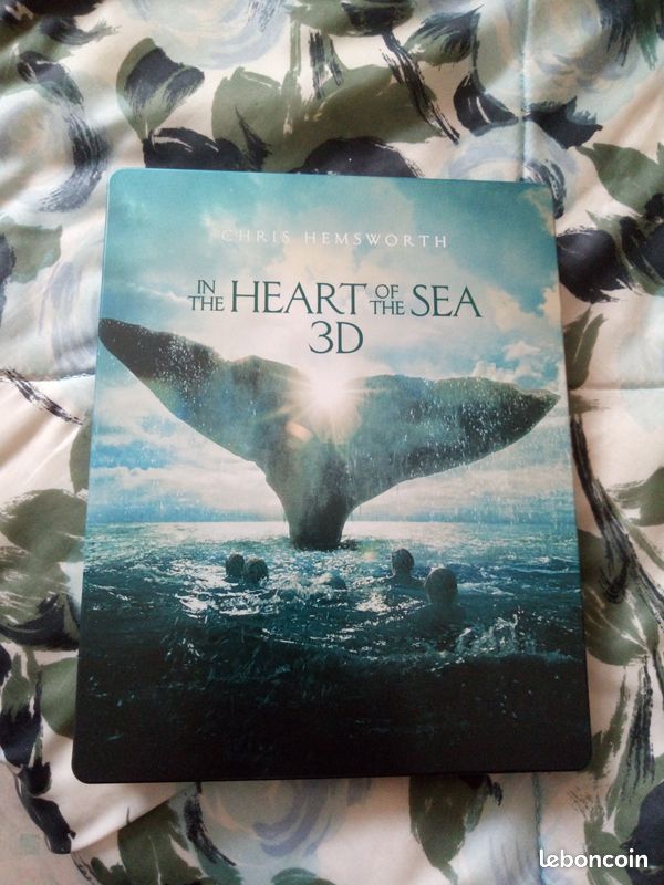 Au Coeur De L'ocean steelbook (image 1)