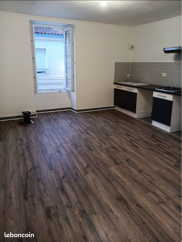 Appartement 3 pièces 65 m² · à Fontenay-le-Comte · 65 m² · 600 €/mois