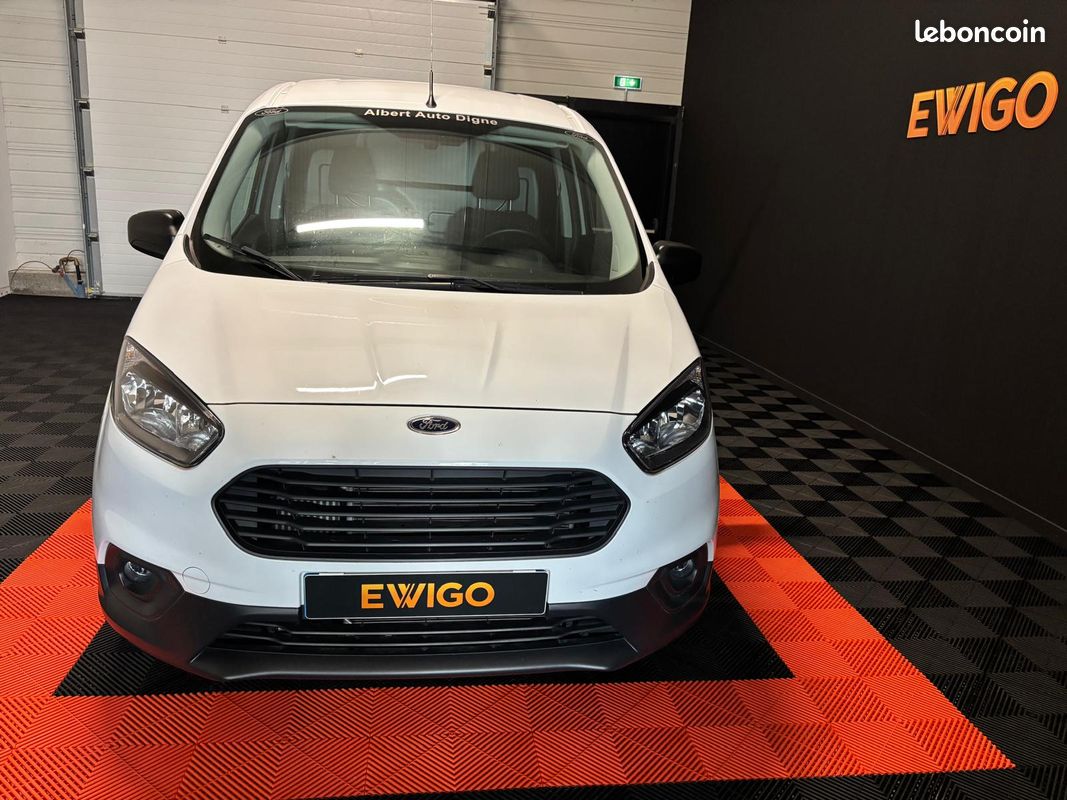 FORD TRANSIT COURIER FOURGON 1.0 AMBIENTE 100 TVA RECUPERABLE Clim Kit main libre (image 15)