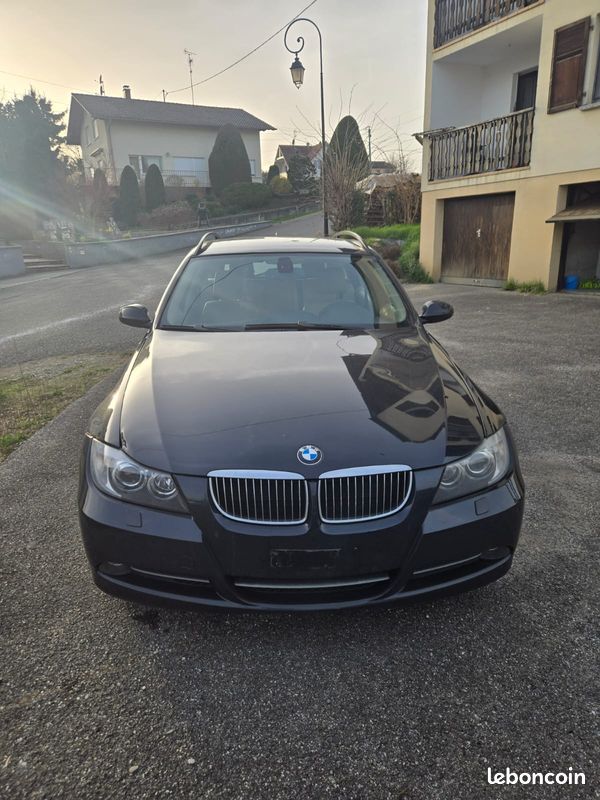 Vend ou échange BMW Série 3 Touring E91 330i 3.0L 272ch BVA – GPS / Xénon / Sièges chauffants (image 2)