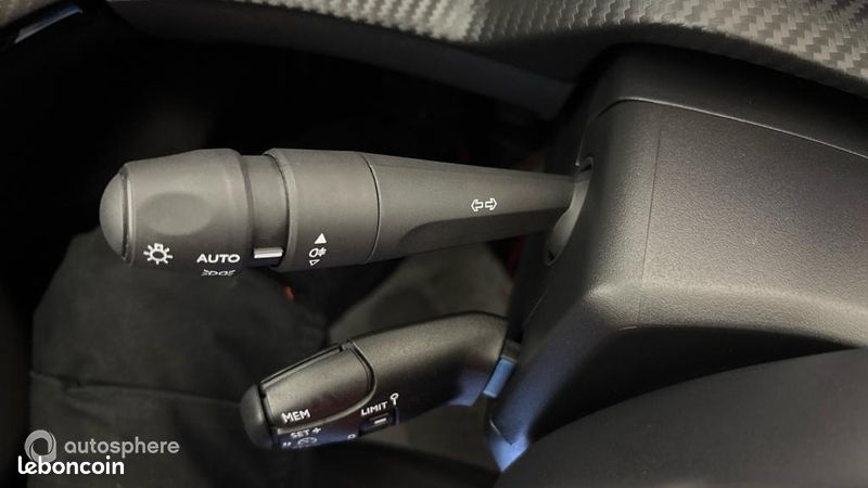 Peugeot 208 1.2 PureTech 100ch S&S Active (image 23)