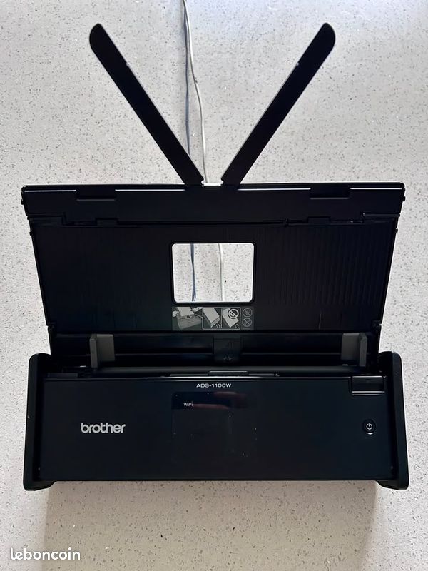 Scanner pro Brother compact ADS1100W (recto‐verso, scan carte rigide, 1200 dpi) PC/Mac, impeccable (image 1)