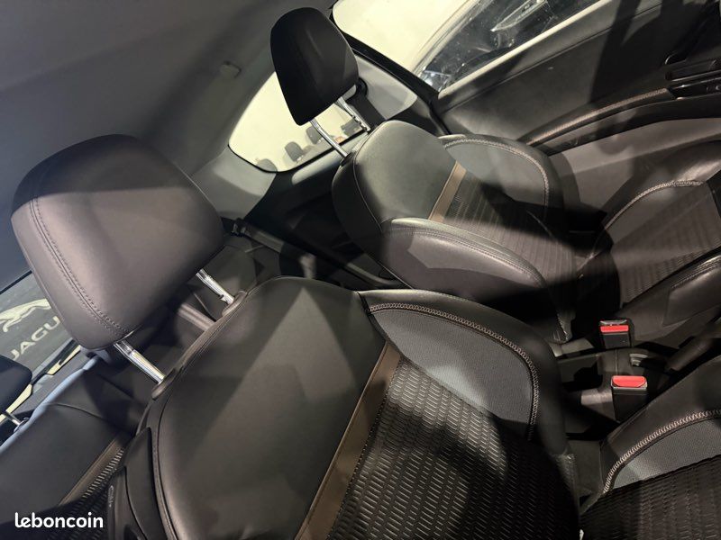Peugeot 208 1.6 120 CH Allure (image 10)