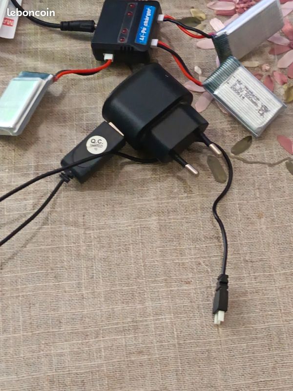 À vendre drone SYMA X5SW-FPV REAL-TIME foull option noir avec toutes les pièces, guide d'emploi (image 3)