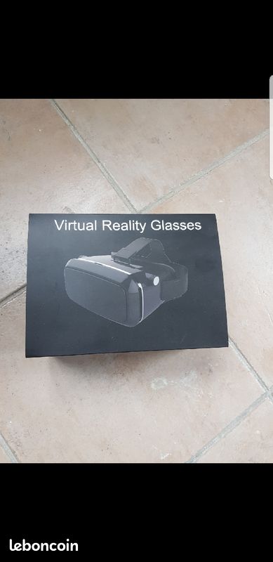 Casque de Réalité Virtuelle (image 1)