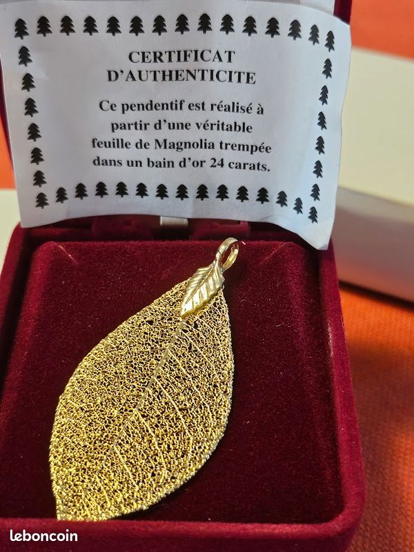 Pendentif feuille de magnolia (image 1)