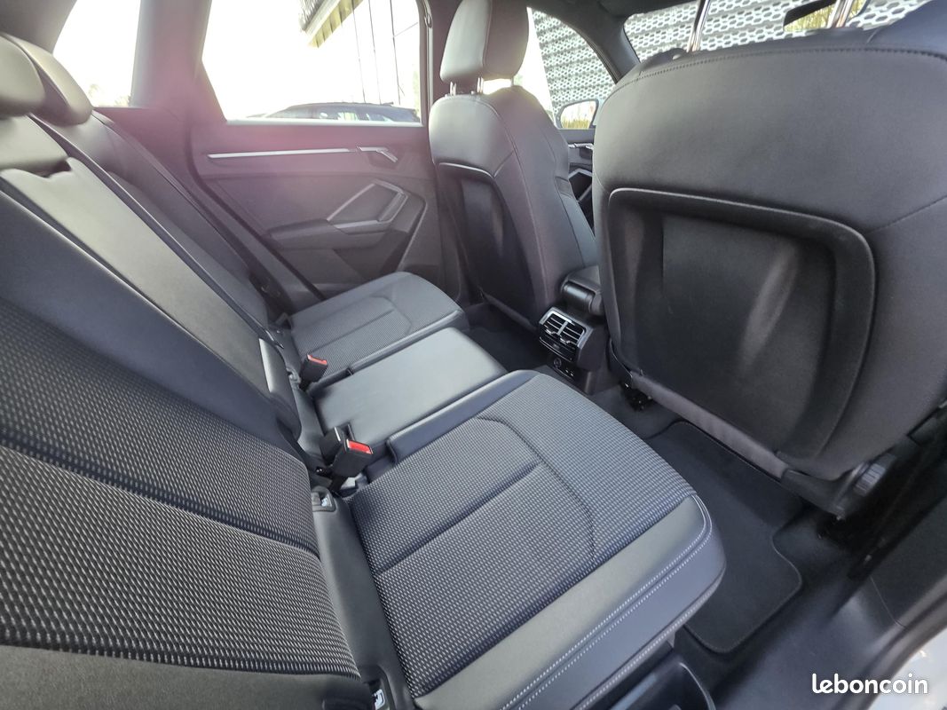 AUDI Q3 35 TDI 150 ch S tronic 7 S line (image 24)