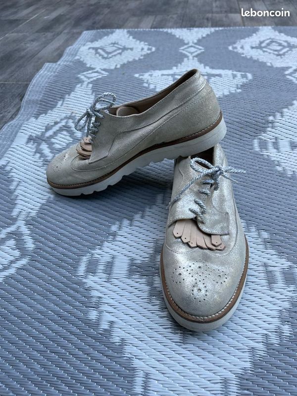Chaussure doré (image 3)